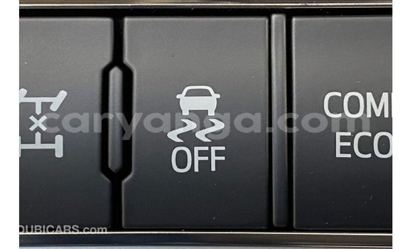 Acheter Import Voiture Toyota Land Cruiser Blanc à Import - Dubai, Malawi Acheter Import Voiture Toyota Land Cruiser Blanc à Import - Dubai, Malawi