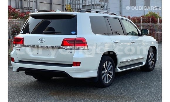 Buy Import Toyota Land Cruiser White Car in Import - Dubai in Malawi Buy Import Toyota Land Cruiser White Car in Import - Dubai in Malawi