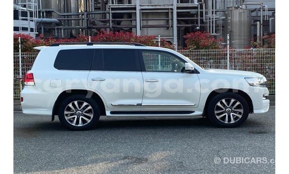 Buy Import Toyota Land Cruiser White Car in Import - Dubai in Malawi Buy Import Toyota Land Cruiser White Car in Import - Dubai in Malawi