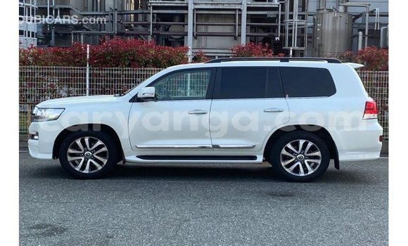 Buy Import Toyota Land Cruiser White Car in Import - Dubai in Malawi Buy Import Toyota Land Cruiser White Car in Import - Dubai in Malawi
