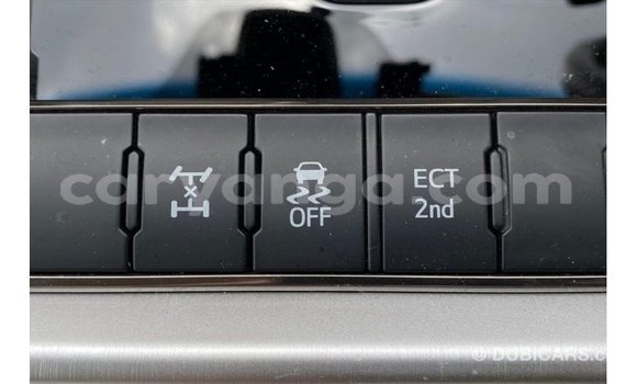 Acheter Import Voiture Toyota Land Cruiser Rouge à Import - Dubai, Malawi Acheter Import Voiture Toyota Land Cruiser Rouge à Import - Dubai, Malawi