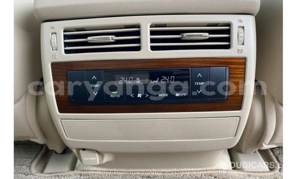 Acheter Import Voiture Toyota Land Cruiser Rouge à Import - Dubai, Malawi Acheter Import Voiture Toyota Land Cruiser Rouge à Import - Dubai, Malawi