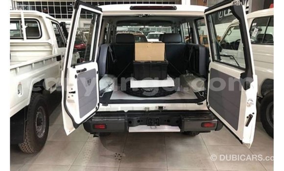 Buy Import Toyota Land Cruiser White Car in Import - Dubai in Malawi Buy Import Toyota Land Cruiser White Car in Import - Dubai in Malawi