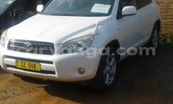 Nunua Ilio tumika Toyota RAV4 White Gari ndani ya Blantyre nchini Malawi Nunua Ilio tumika Toyota RAV4 White Gari ndani ya Blantyre nchini Malawi