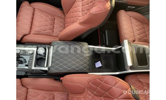 Acheter Import Voiture Toyota Land Cruiser Noir à Import - Dubai, Malawi Acheter Import Voiture Toyota Land Cruiser Noir à Import - Dubai, Malawi