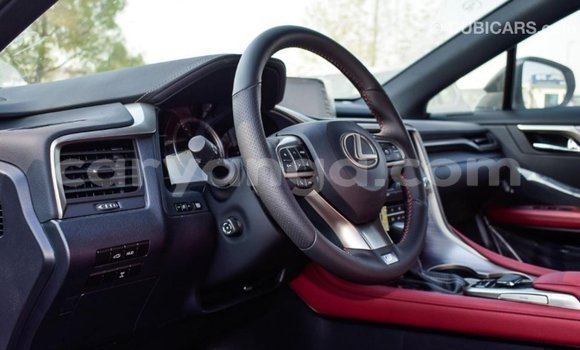 Acheter Import Voiture Lexus RX 300 Blanc à Import - Dubai, Malawi Acheter Import Voiture Lexus RX 300 Blanc à Import - Dubai, Malawi