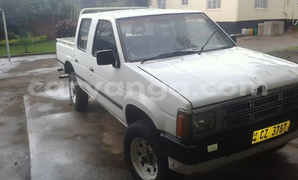 Nunua Ilio tumika Nissan Pickup White Gari ndani ya Lilongwe nchini Malawi Nunua Ilio tumika Nissan Pickup White Gari ndani ya Lilongwe nchini Malawi