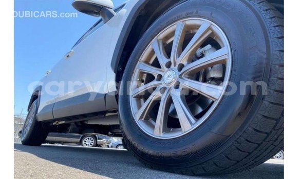 Acheter Import Voiture Toyota Fielder Blanc à Import - Dubai, Malawi Acheter Import Voiture Toyota Fielder Blanc à Import - Dubai, Malawi