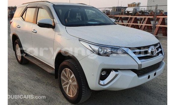 Buy Import Toyota Fortuner White Car in Import - Dubai in Malawi Buy Import Toyota Fortuner White Car in Import - Dubai in Malawi