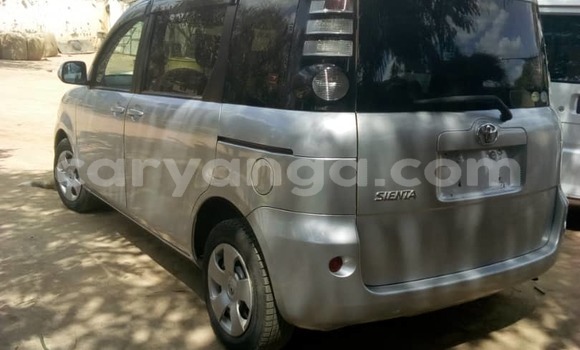 Buy Used Toyota Sienta Silver Car in Kasungu in Malawi Buy Used Toyota Sienta Silver Car in Kasungu in Malawi