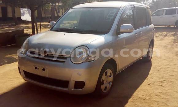 Buy Used Toyota Sienta Silver Car in Kasungu in Malawi Buy Used Toyota Sienta Silver Car in Kasungu in Malawi