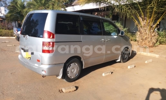 Buy Used Toyota Voxy Silver Car in Kasungu in Malawi Buy Used Toyota Voxy Silver Car in Kasungu in Malawi