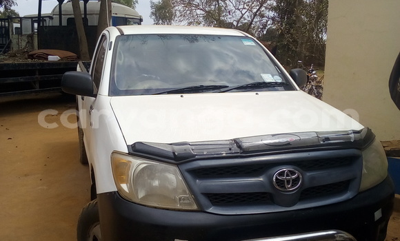 Buy Used Toyota Hilux White Car in Kasungu in Malawi Buy Used Toyota Hilux White Car in Kasungu in Malawi