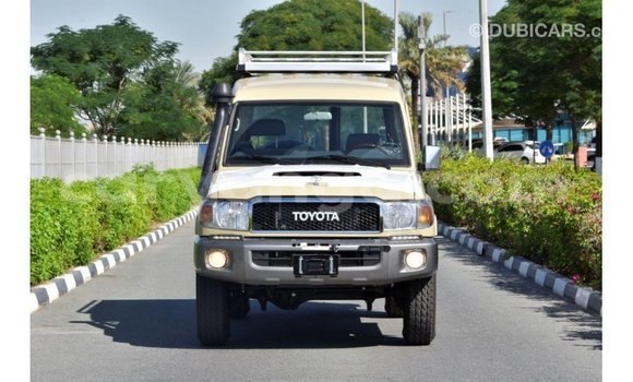 Buy Import Toyota Land Cruiser Beige Car in Import - Dubai in Malawi Buy Import Toyota Land Cruiser Beige Car in Import - Dubai in Malawi