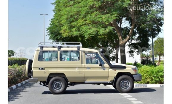 Buy Import Toyota Land Cruiser Beige Car in Import - Dubai in Malawi Buy Import Toyota Land Cruiser Beige Car in Import - Dubai in Malawi