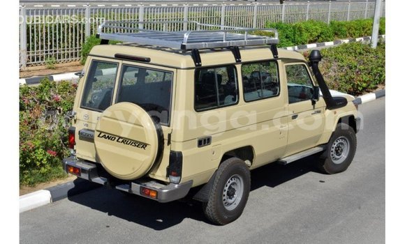 Buy Import Toyota Land Cruiser Beige Car in Import - Dubai in Malawi Buy Import Toyota Land Cruiser Beige Car in Import - Dubai in Malawi