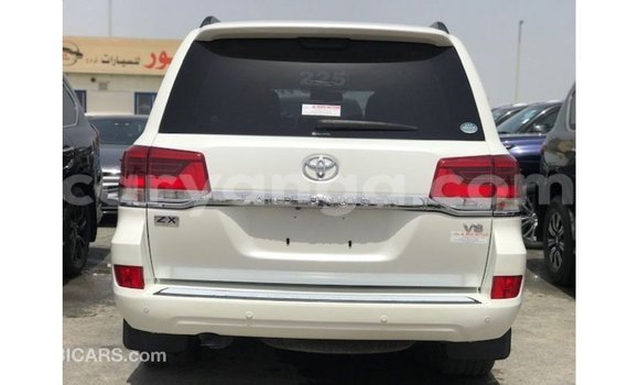 Buy Import Toyota Land Cruiser White Car in Import - Dubai in Malawi Buy Import Toyota Land Cruiser White Car in Import - Dubai in Malawi