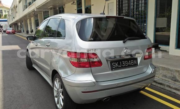 Buy Used Mercedes Viano White Car in Blantyre in Malawi Buy Used Mercedes Viano White Car in Blantyre in Malawi