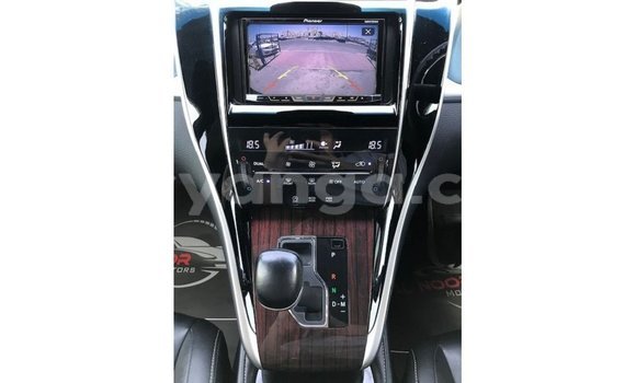 Acheter Import Voiture Toyota Harrier Marron à Import - Dubai, Malawi Acheter Import Voiture Toyota Harrier Marron à Import - Dubai, Malawi