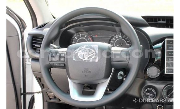 Buy Import Toyota Hilux White Car in Import - Dubai in Malawi Buy Import Toyota Hilux White Car in Import - Dubai in Malawi