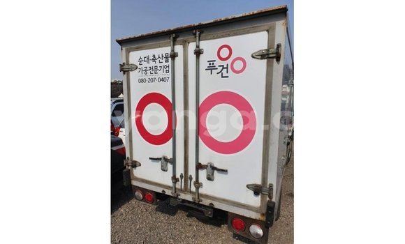 Buy Import Kia Carens White Car in Import - Dubai in Malawi Buy Import Kia Carens White Car in Import - Dubai in Malawi