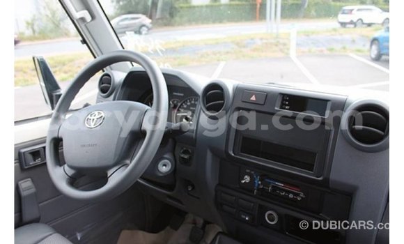 Buy Import Toyota Land Cruiser White Car in Import - Dubai in Malawi Buy Import Toyota Land Cruiser White Car in Import - Dubai in Malawi