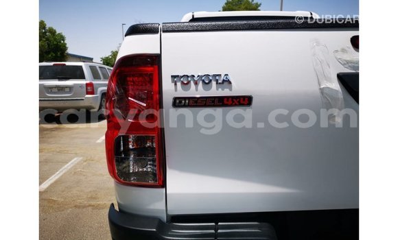 Buy Import Toyota Hilux White Car in Import - Dubai in Malawi Buy Import Toyota Hilux White Car in Import - Dubai in Malawi
