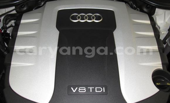 Nunua Ilio tumika Audi A8 White Gari ndani ya Blantyre nchini Malawi Nunua Ilio tumika Audi A8 White Gari ndani ya Blantyre nchini Malawi