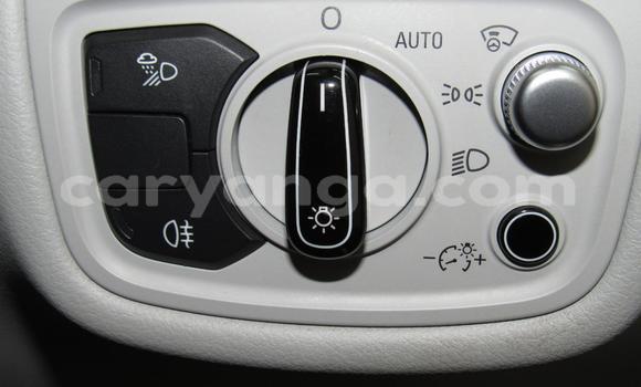 Nunua Ilio tumika Audi A8 White Gari ndani ya Blantyre nchini Malawi Nunua Ilio tumika Audi A8 White Gari ndani ya Blantyre nchini Malawi