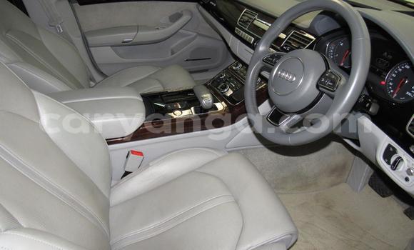 Nunua Ilio tumika Audi A8 White Gari ndani ya Blantyre nchini Malawi Nunua Ilio tumika Audi A8 White Gari ndani ya Blantyre nchini Malawi