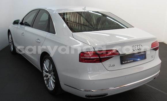 Nunua Ilio tumika Audi A8 White Gari ndani ya Blantyre nchini Malawi Nunua Ilio tumika Audi A8 White Gari ndani ya Blantyre nchini Malawi