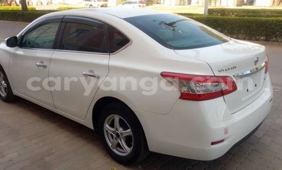 Acheter Occasion Voiture Nissan Bluebird Sylphy Blanc à Lilongwe, Malawi Acheter Occasion Voiture Nissan Bluebird Sylphy Blanc à Lilongwe, Malawi