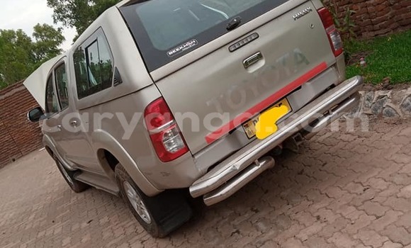 Acheter Occasion Voiture Toyota Hilux Beige à Blantyre, Malawi Acheter Occasion Voiture Toyota Hilux Beige à Blantyre, Malawi