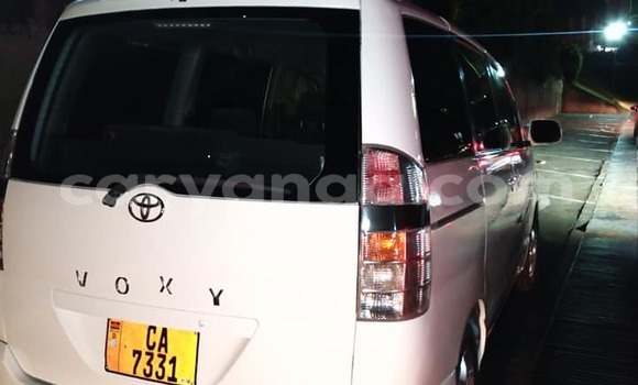 Acheter Occasion Voiture Toyota Voxy Blanc à Blantyre, Malawi Acheter Occasion Voiture Toyota Voxy Blanc à Blantyre, Malawi