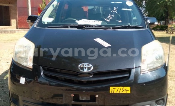 Buy Used Toyota Passo Sette Blue Car in Karonga in Malawi