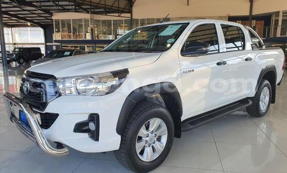 Nunua Ilio tumika Toyota Hilux White Gari ndani ya Blantyre nchini Malawi Nunua Ilio tumika Toyota Hilux White Gari ndani ya Blantyre nchini Malawi