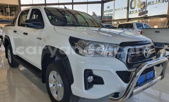 Nunua Ilio tumika Toyota Hilux White Gari ndani ya Blantyre nchini Malawi Nunua Ilio tumika Toyota Hilux White Gari ndani ya Blantyre nchini Malawi