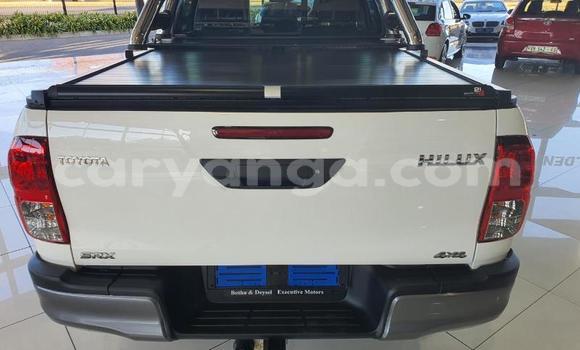 Nunua Ilio tumika Toyota Hilux White Gari ndani ya Blantyre nchini Malawi Nunua Ilio tumika Toyota Hilux White Gari ndani ya Blantyre nchini Malawi