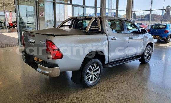 Nunua Ilio tumika Toyota Hilux White Gari ndani ya Blantyre nchini Malawi Nunua Ilio tumika Toyota Hilux White Gari ndani ya Blantyre nchini Malawi