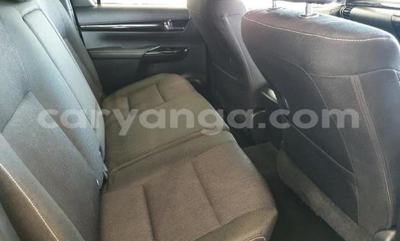 Nunua Ilio tumika Toyota Hilux White Gari ndani ya Blantyre nchini Malawi Nunua Ilio tumika Toyota Hilux White Gari ndani ya Blantyre nchini Malawi