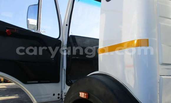 Nunua Ilio tumika Mercedes‒Benz Tipper White Lori ndani ya Chitipa nchini Chitipa Nunua Ilio tumika Mercedes‒Benz Tipper White Lori ndani ya Chitipa nchini Chitipa