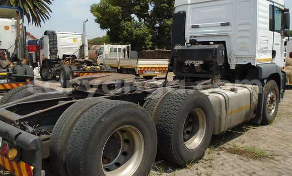 Nunua Ilio tumika Caterpillar 120 White Lori ndani ya Chitipa nchini Chitipa Nunua Ilio tumika Caterpillar 120 White Lori ndani ya Chitipa nchini Chitipa