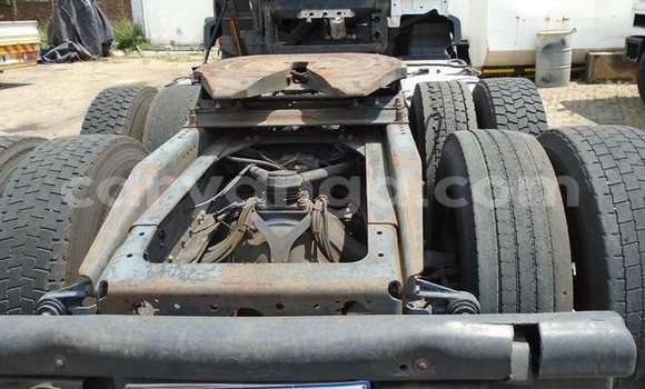 Nunua Ilio tumika Caterpillar 120 White Lori ndani ya Chitipa nchini Chitipa Nunua Ilio tumika Caterpillar 120 White Lori ndani ya Chitipa nchini Chitipa