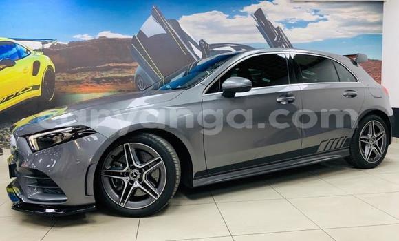 Buy Used Mercedes‒Benz 250 Silver Car in Import - Dubai in Malawi Buy Used Mercedes‒Benz 250 Silver Car in Import - Dubai in Malawi