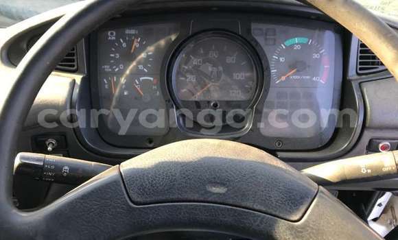 Nunua Ilio tumika Nissan UD White Lori ndani ya Blantyre nchini Malawi Nunua Ilio tumika Nissan UD White Lori ndani ya Blantyre nchini Malawi