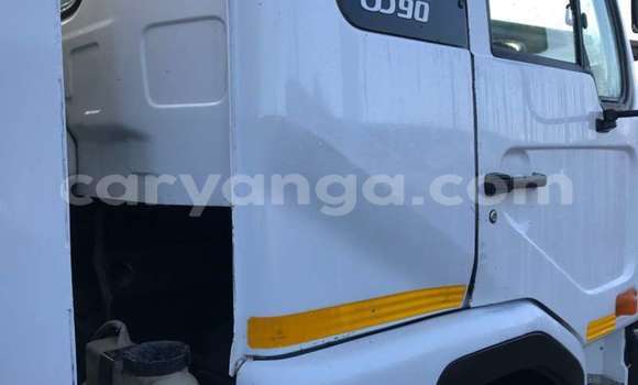 Nunua Ilio tumika Nissan UD White Lori ndani ya Blantyre nchini Malawi Nunua Ilio tumika Nissan UD White Lori ndani ya Blantyre nchini Malawi