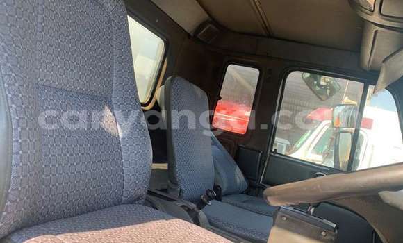 Nunua Ilio tumika Nissan UD White Lori ndani ya Blantyre nchini Malawi Nunua Ilio tumika Nissan UD White Lori ndani ya Blantyre nchini Malawi