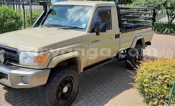 Nunua Ilio tumika Toyota Land Cruiser Beige Gari ndani ya Blantyre nchini Malawi Nunua Ilio tumika Toyota Land Cruiser Beige Gari ndani ya Blantyre nchini Malawi