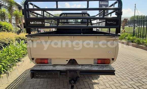 Nunua Ilio tumika Toyota Land Cruiser Beige Gari ndani ya Blantyre nchini Malawi Nunua Ilio tumika Toyota Land Cruiser Beige Gari ndani ya Blantyre nchini Malawi