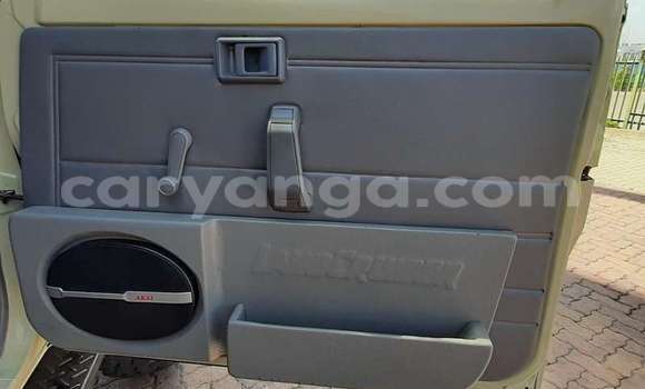 Nunua Ilio tumika Toyota Land Cruiser Beige Gari ndani ya Blantyre nchini Malawi Nunua Ilio tumika Toyota Land Cruiser Beige Gari ndani ya Blantyre nchini Malawi